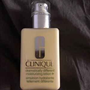 Clinique Dramatically Different Lotion